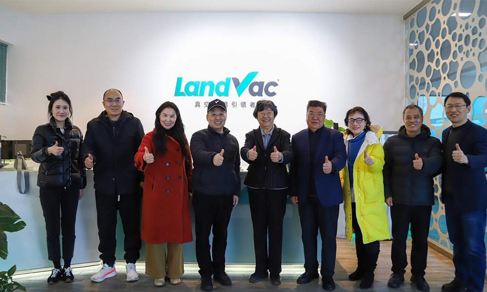 清华大咖团空降兰迪，钛金属真空玻璃实力圈粉！